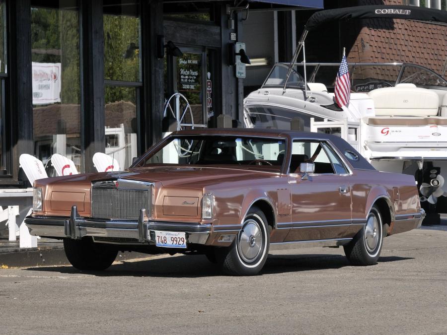  Lincoln Continental Mark V 1977 года  (фото 15 из 16)